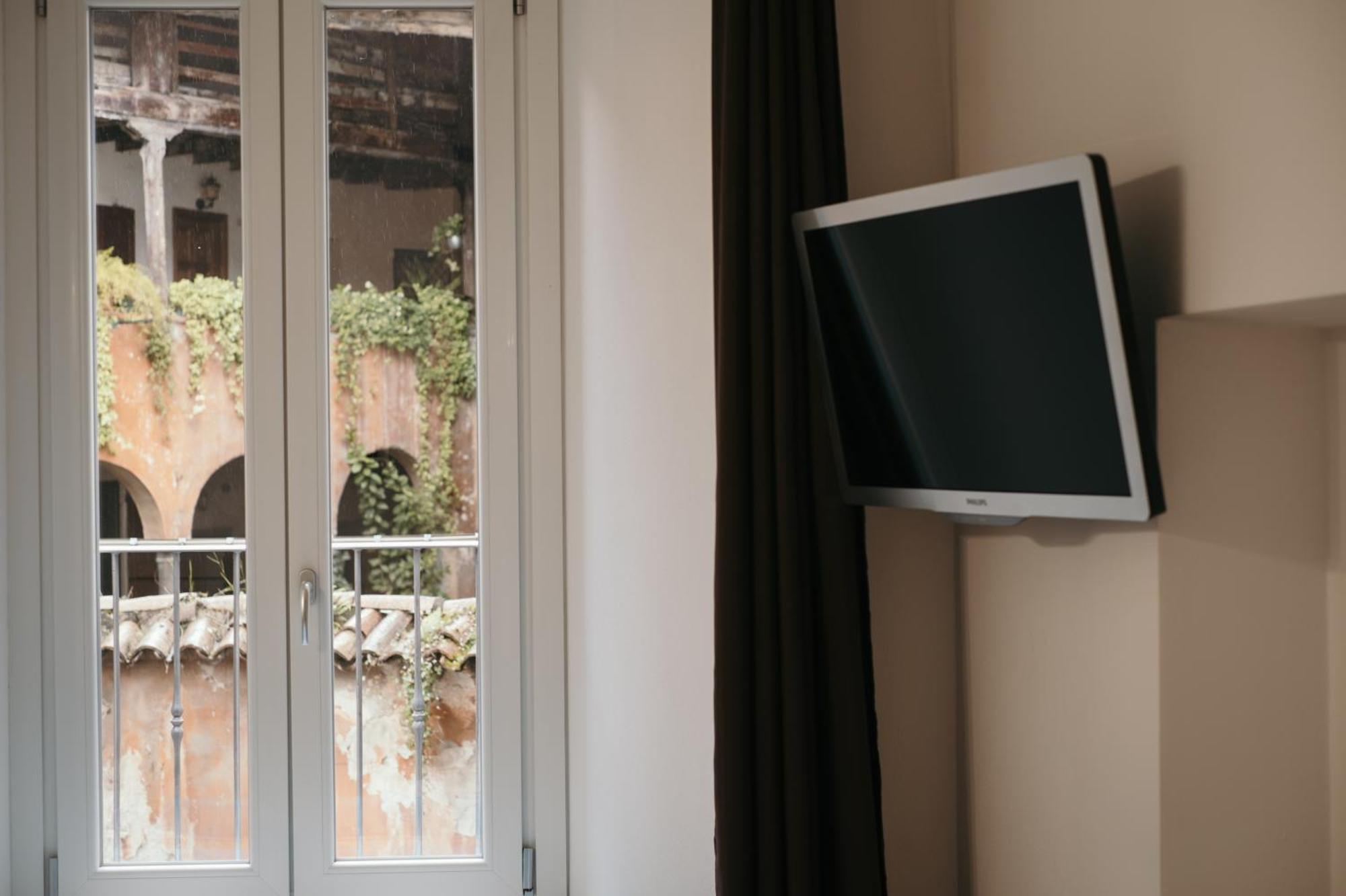 Charme Nel Borgo Di Bienno Di Design, Natura & Relax Екстер'єр фото